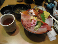 近江町市場の海鮮丼