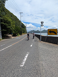 ペダルを漕ぐ